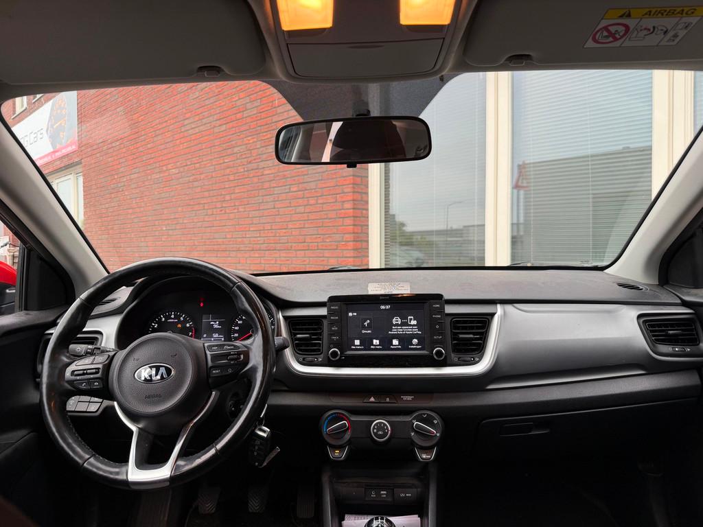 Kia Stonic 1.2 MPi Design Edition / Navi / PDC / Carplay / S, Voorwielaandrijving, Bedrijf, Handgeschakeld, 19 km/l