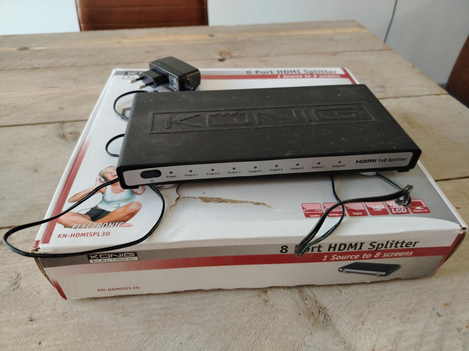 König 8-poorts HDMI Splitter (KN-HDMISPL30), Ophalen of Verzenden, Gebruikt, Overige kabels