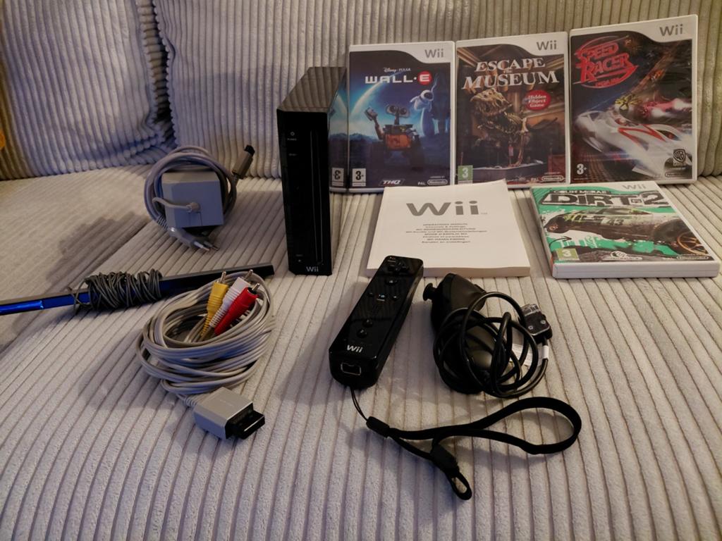 Nintendo Wii Zwart Console met 4 Games en Controller, Ophalen of Verzenden, Zo goed als nieuw, Met 1 controller, Met games