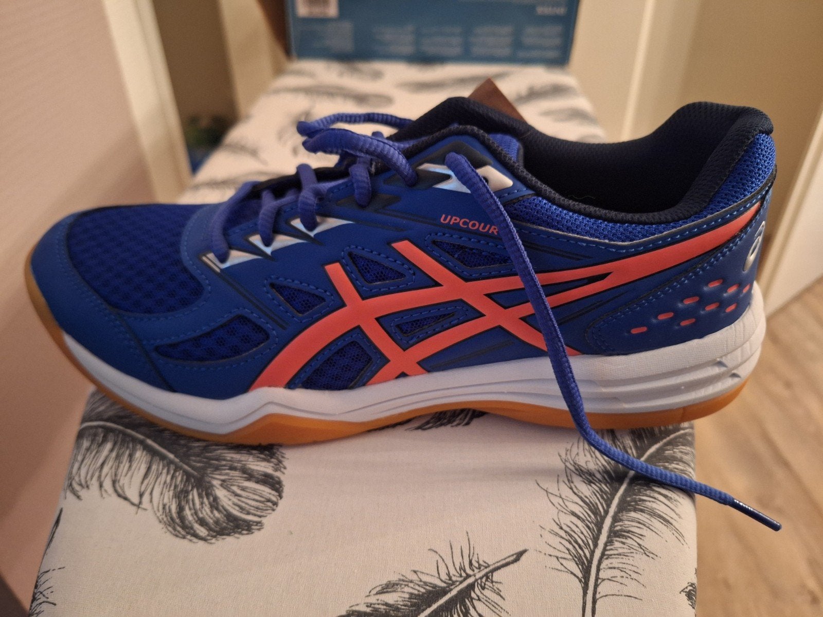 ASICS Upcourt 4 Indoorschoenen - Blauw/Koraal, Ophalen, Blauw, Sportschoenen, Nieuw