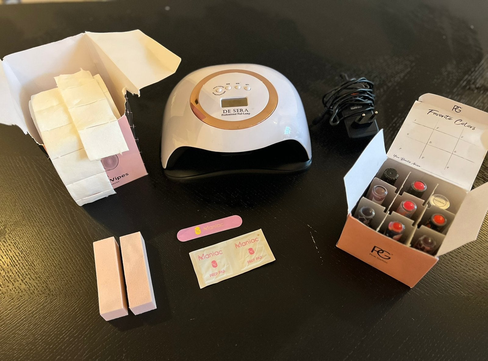 Manicureset veel pink gellac, Sieraden, Tassen en Uiterlijk, Ophalen of Verzenden, Zo goed als nieuw, Overige kleuren, Handen en Nagels