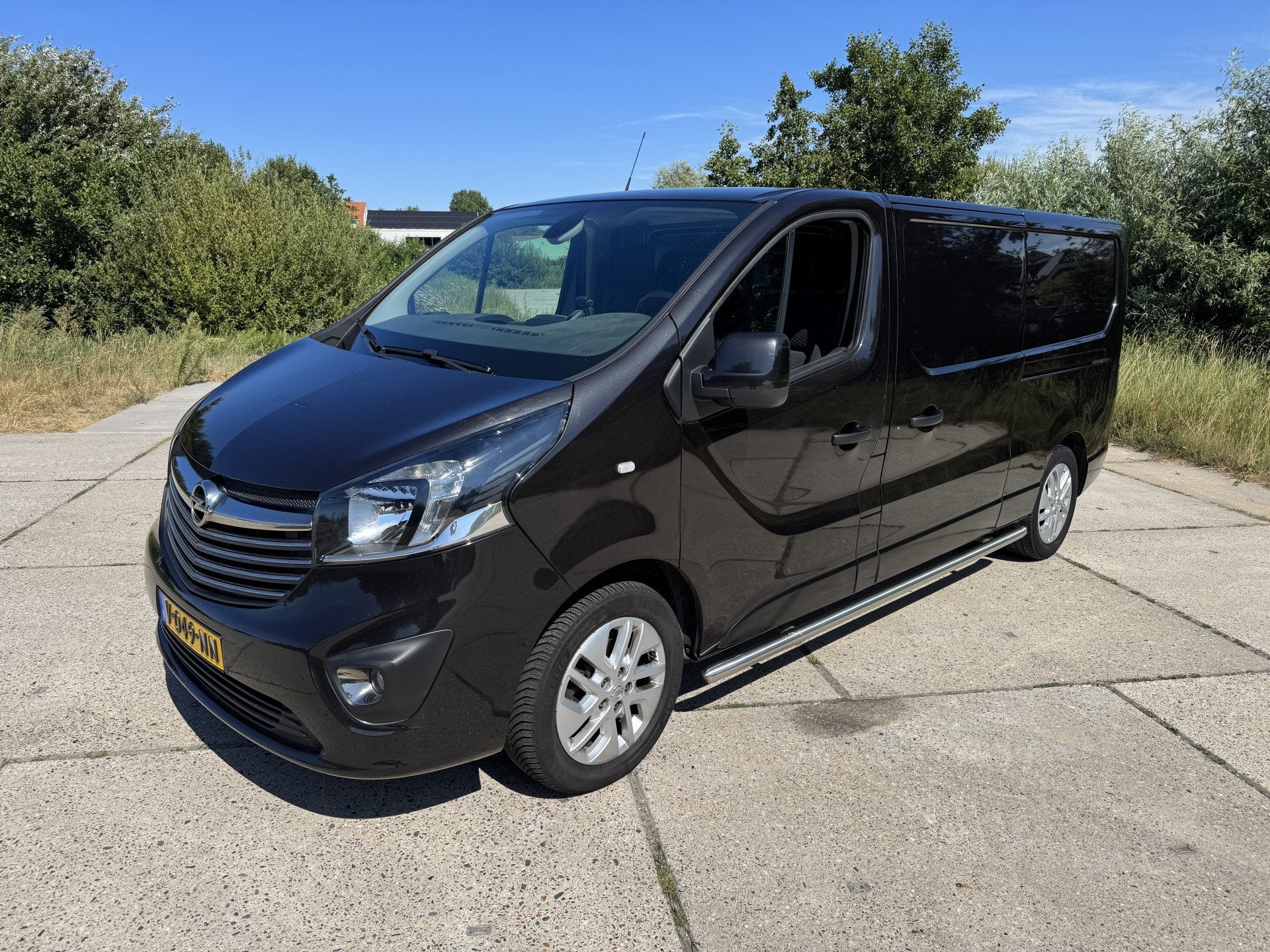 Opel Vivaro 1.6 CDTI 120pk L2 airco navigatie EURO 6, Voorwielaandrijving, Gebruikt, 4 cilinders, Bedrijf