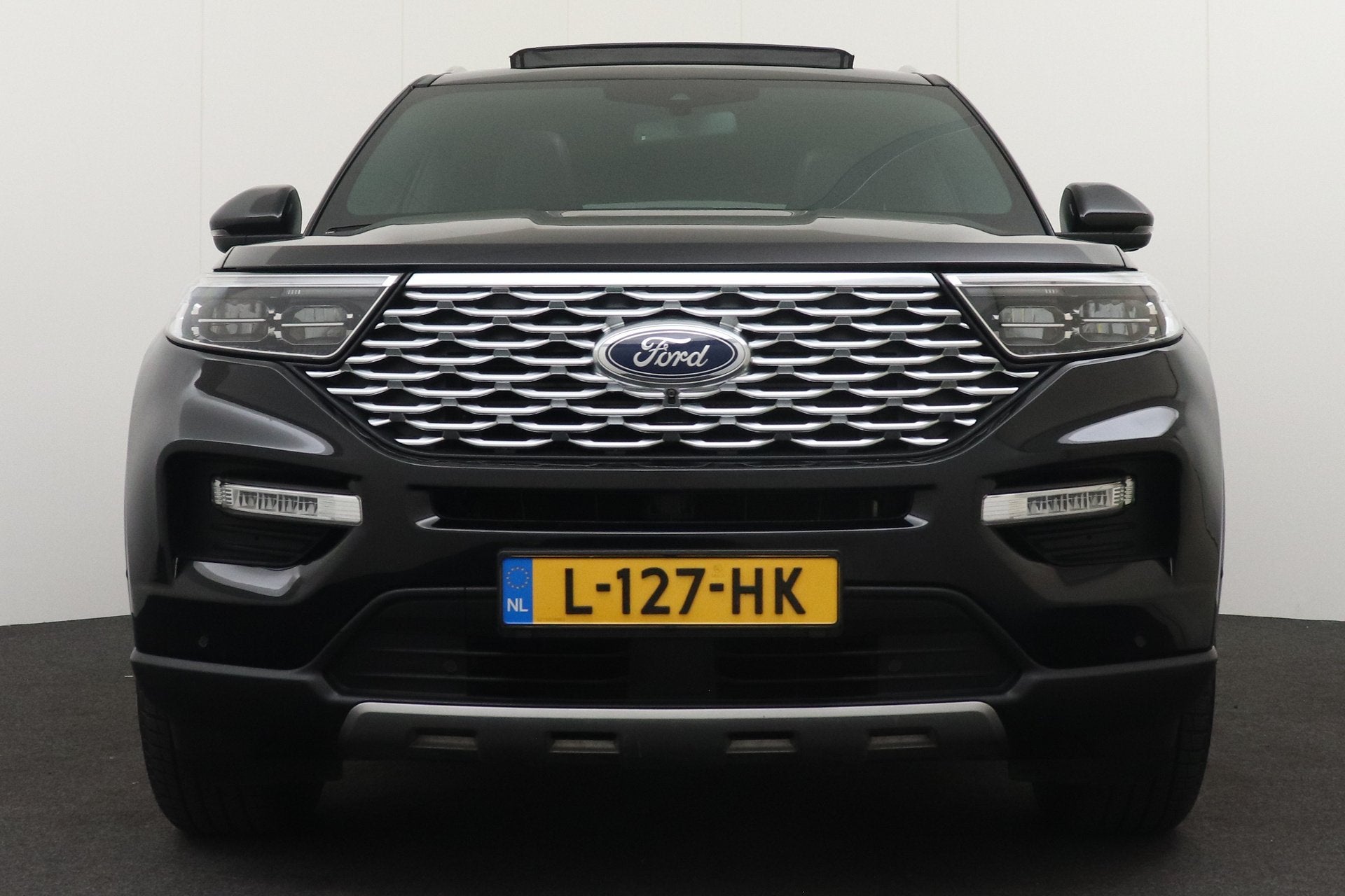 Ford Explorer 3.0 457 PK V6 PHEV PLATINUM 7-Pers Pano-dak Fu, Auto's, Ford, Dealer onderhouden, 2441 kg, Zwart, Bedrijf