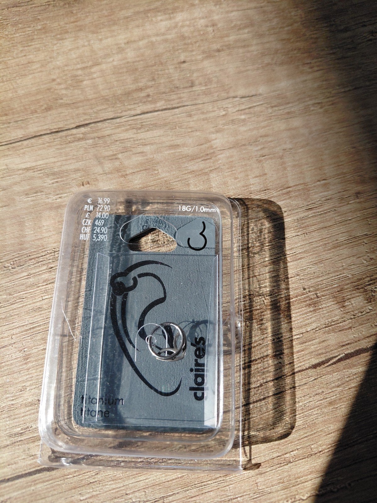 Claire's Titanium Oorring- 18G/1.0mm, Ophalen of Verzenden, Nieuw, Overige materialen, Oor- of Traguspiercing
