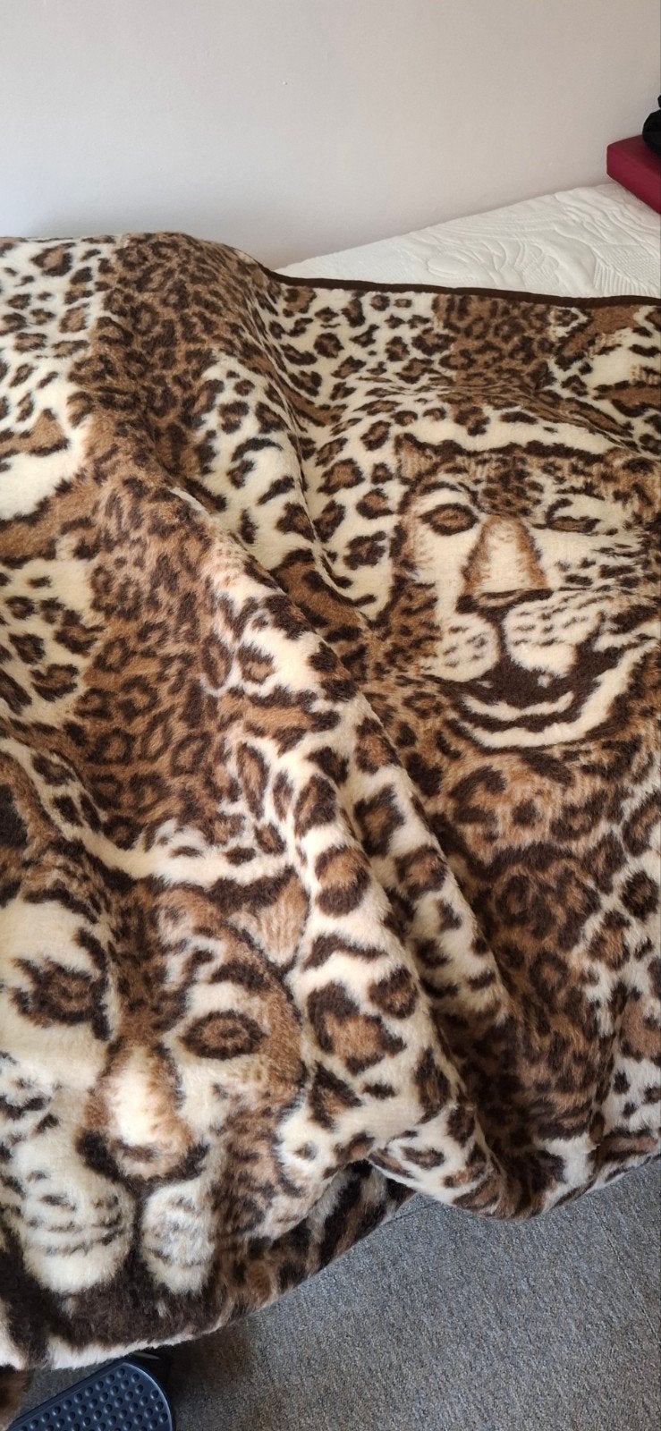 Nieuw.Luxe Panterprint Plaid /deken. Zacht en Warm, Acryl, Ophalen of Verzenden, Zo goed als nieuw, Plaid