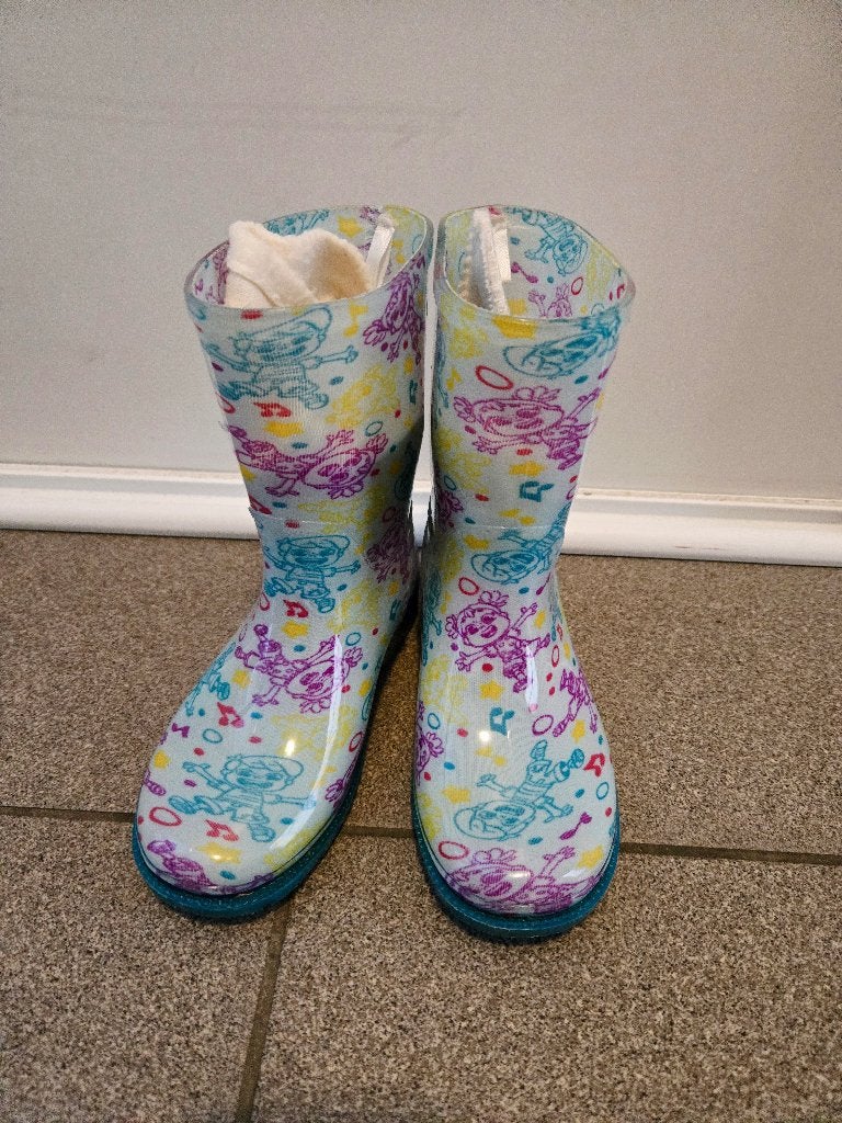 2 kleine kleutertjes regenlaarzen maat 27-28, Ophalen, Zo goed als nieuw, Jongen of Meisje