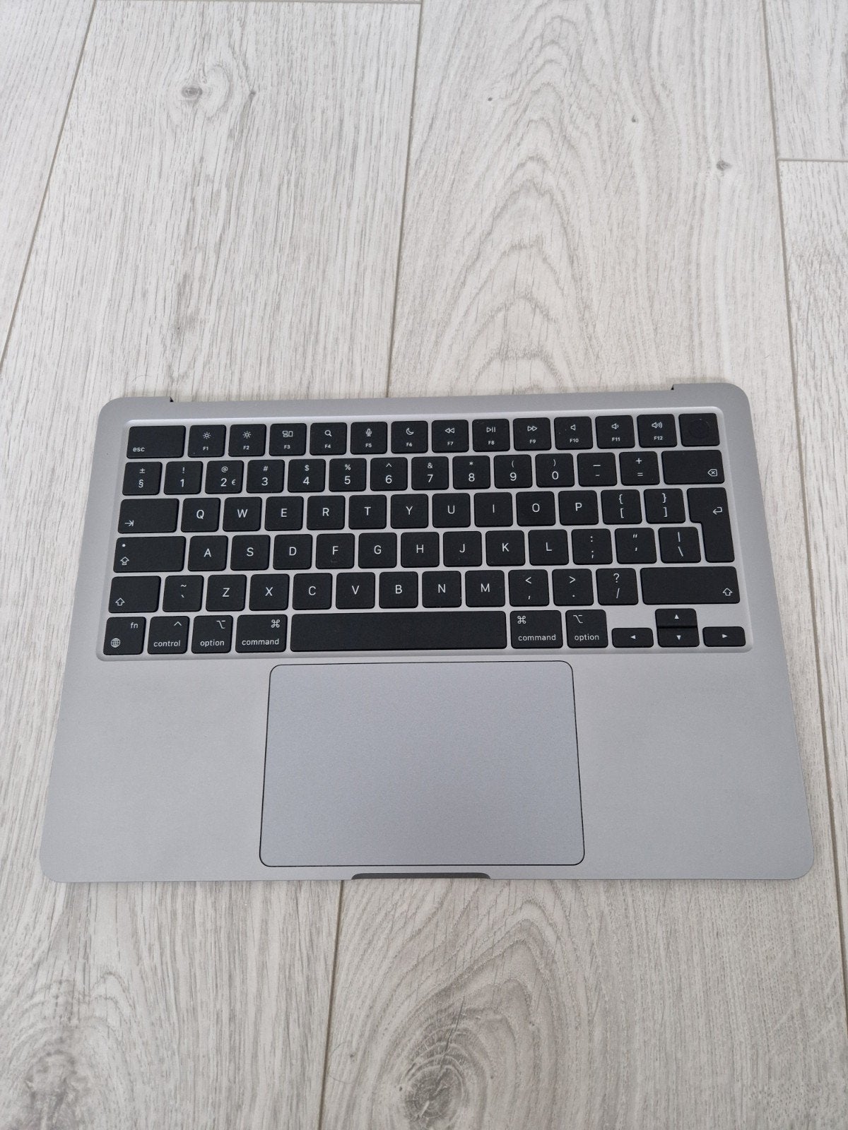 Macbook Air M2 Topcase + moederbord Defect, Computers en Software, Apple Macbooks, Ophalen of Verzenden, 13 inch, MacBook Air