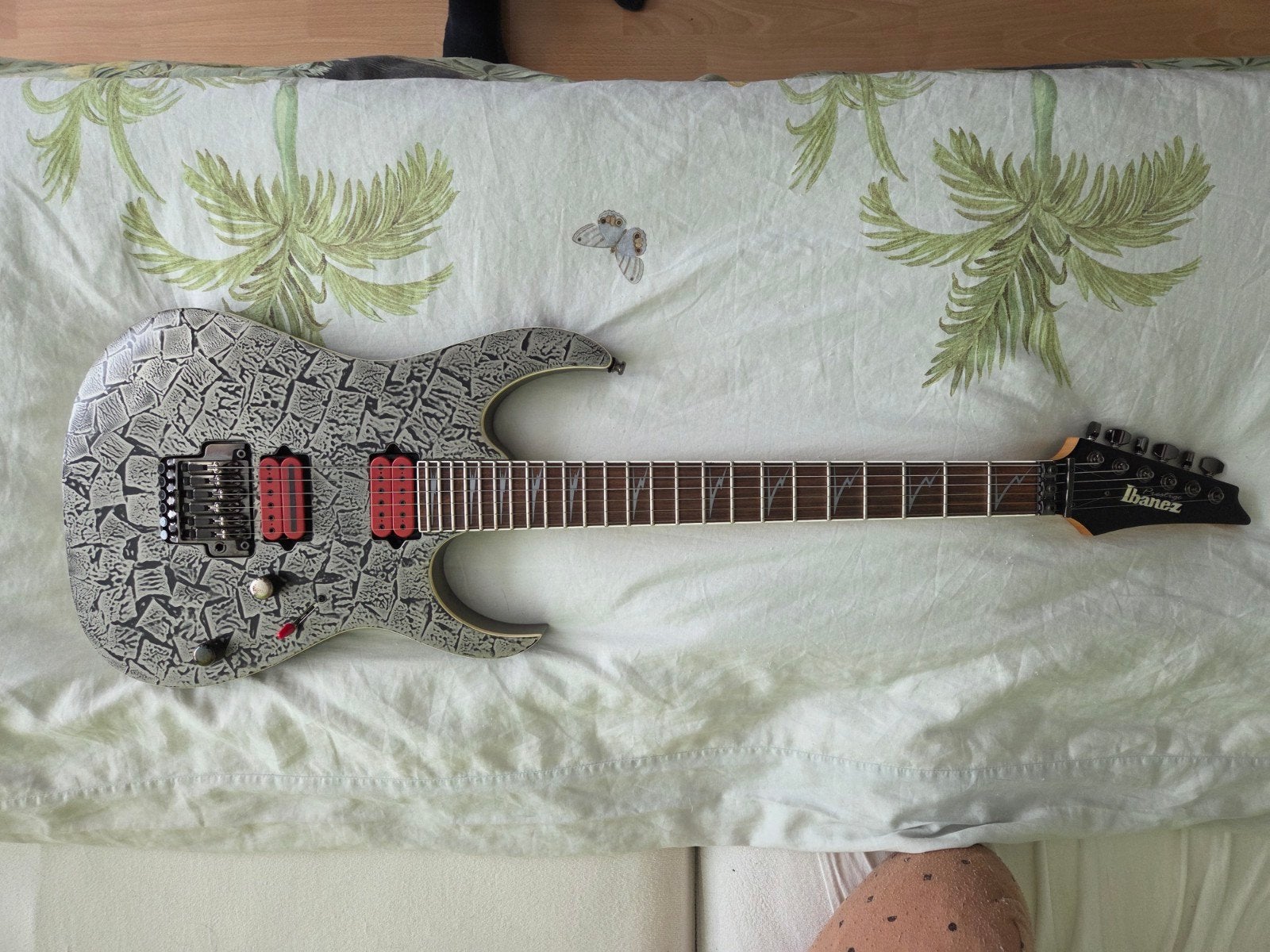 Ibanez RG2620E CBK, Muziek en Instrumenten, Snaarinstrumenten | Gitaren | Elektrisch, Zo goed als nieuw, Solid body, Ibanez, Ophalen of Verzenden