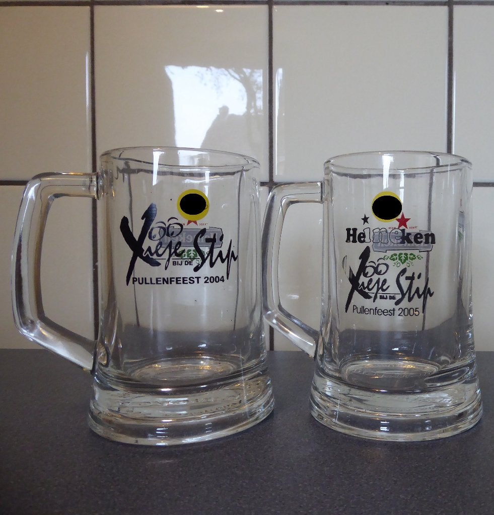 2 Heineken bier pullen (zie foto), Ophalen of Verzenden, Gebruikt, Pul(len), Heineken