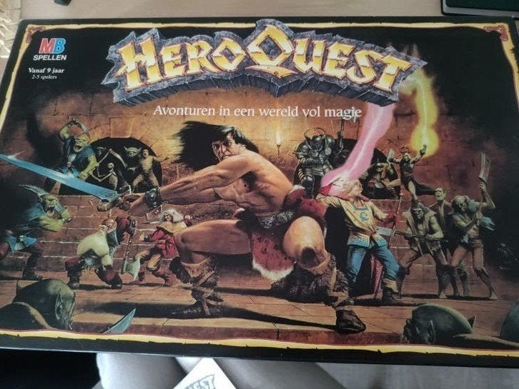 HeroQuest Basisspel - Klassiek Bordspel, Drie of vier spelers, Ophalen of Verzenden, Gebruikt, MB Spellen
