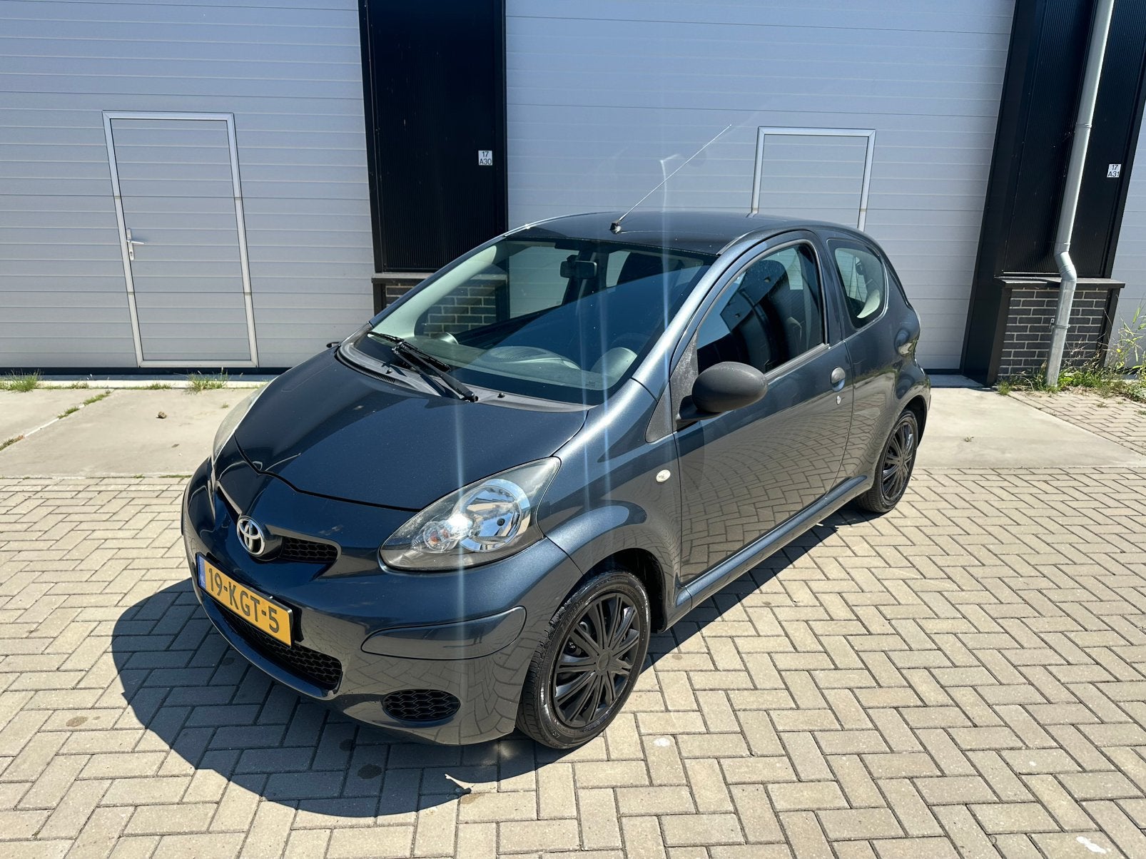 Toyota Aygo | 3DRS | Nw koppeling | Nw APK + Grote beurt, Auto's, Voorwielaandrijving, 4 stoelen, Origineel Nederlands, Bedrijf