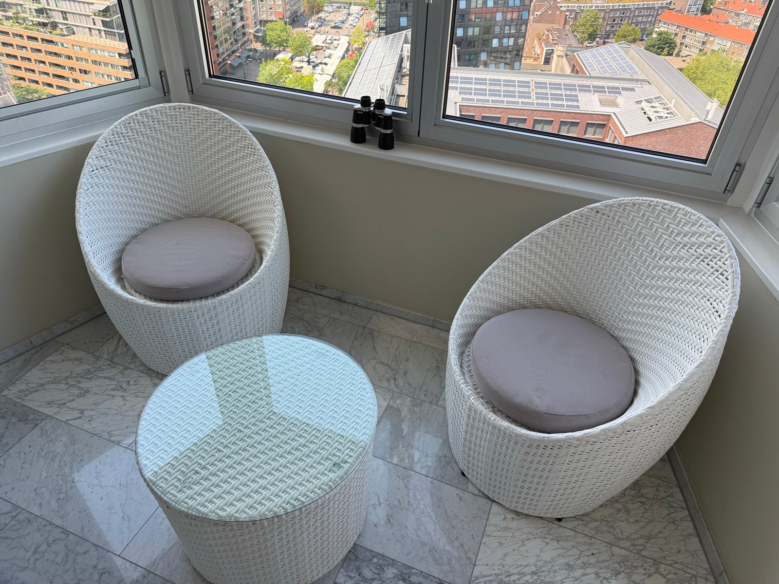Loungeset (buiten) met Glazen Bijzettafel, Tuin en Terras, Tuinsets en Loungesets, Zo goed als nieuw, Loungeset, Wicker, 2 zitplaatsen