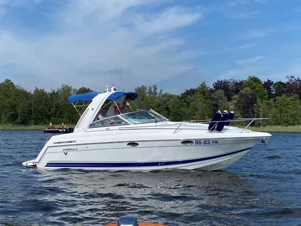 Formula 27 PC, 2x Volvo Penta 270 PK, Watersport en Boten, Ophalen, Gebruikt, 50 pk of meer, Binnenboordmotor