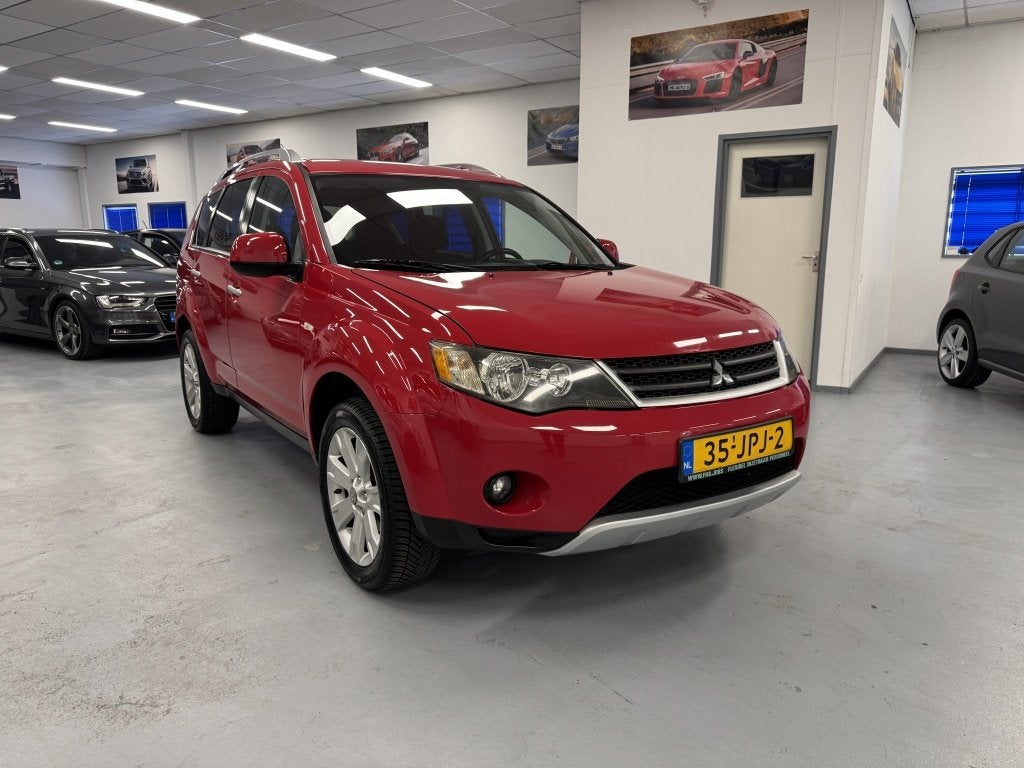 Mitsubishi Outlander 3.0 AUTOMAAT 7-PERS (bj 2009), Auto's, Automaat, Stof, 223 pk, 7 stoelen