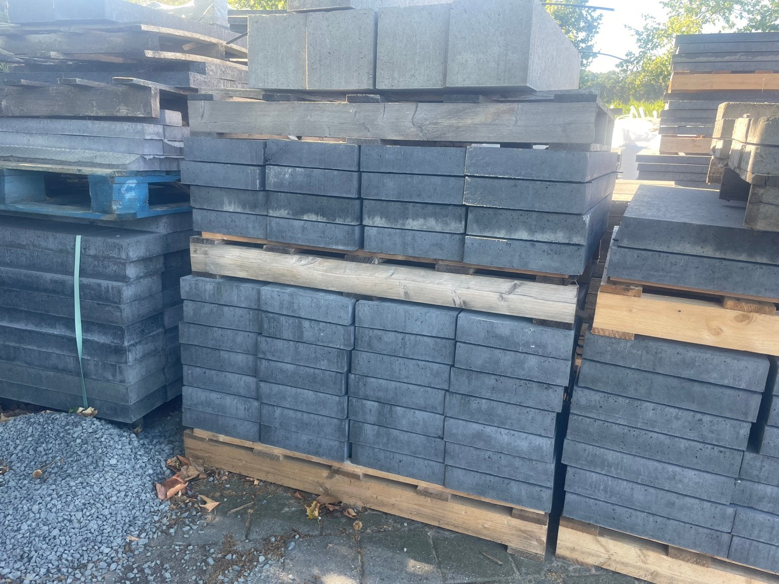 Oud Hollandse opsluitbanden 100x30x7 cm Antraciet RESTPARTIJ, Tuin en Terras, Ophalen, Nieuw, 10 m² of meer, Beton