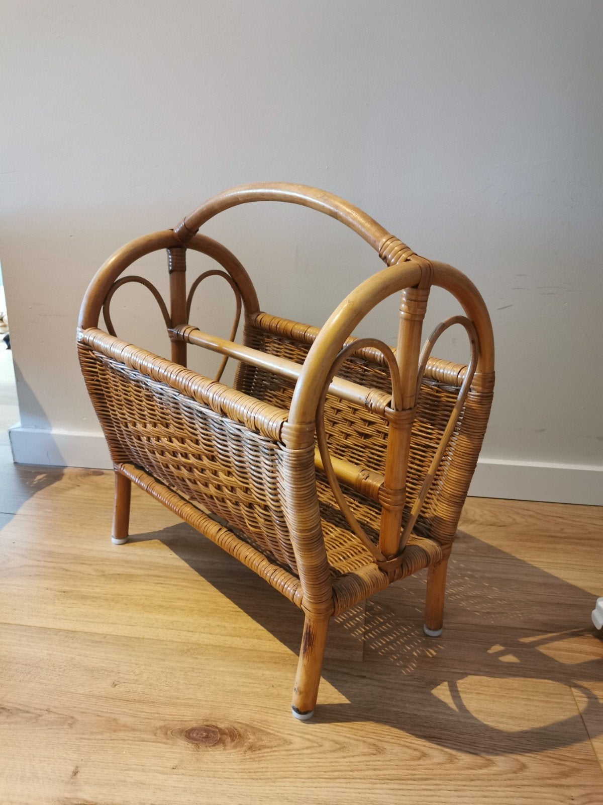 Rotan krantenbak/ lectuurbak, Ophalen, Gebruikt, Lectuurbak, Vintage