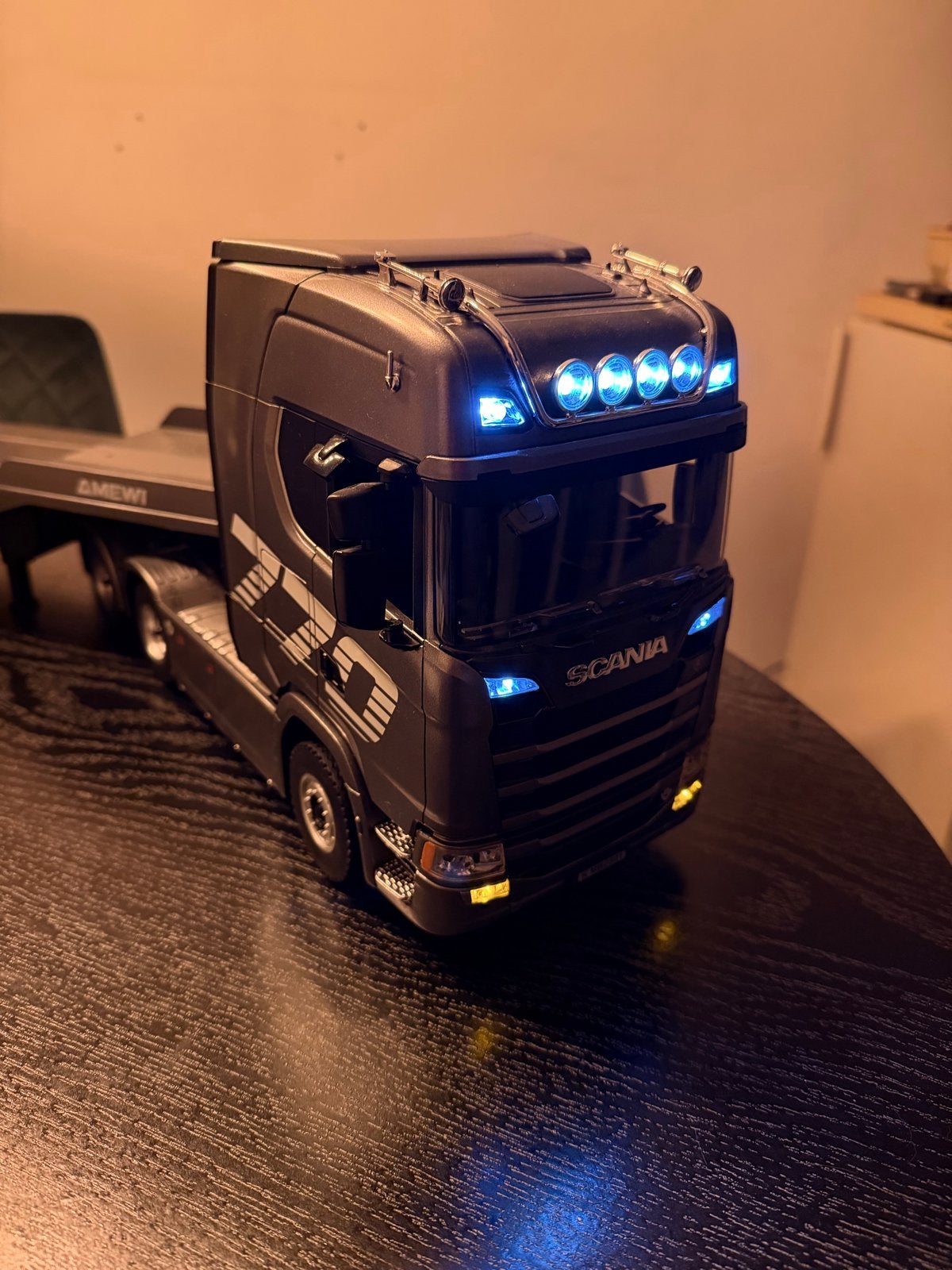 Scania RC Vrachtwagen met Oplegger - Zo goed als nieuw, Zo goed als nieuw, Auto onroad, RTR (Ready to Run), Overige schalen