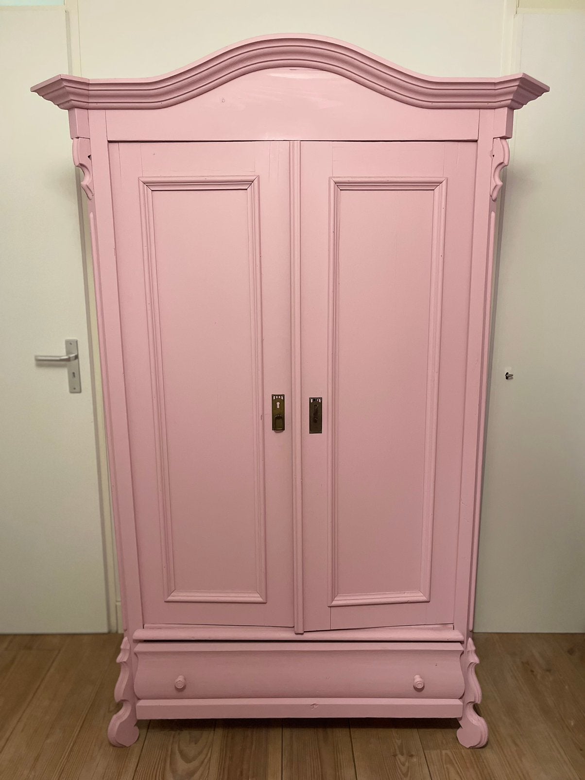 Unieke kledingkast te koop, Ophalen, 50 tot 70 cm, 105 cm of meer, 100 cm of meer