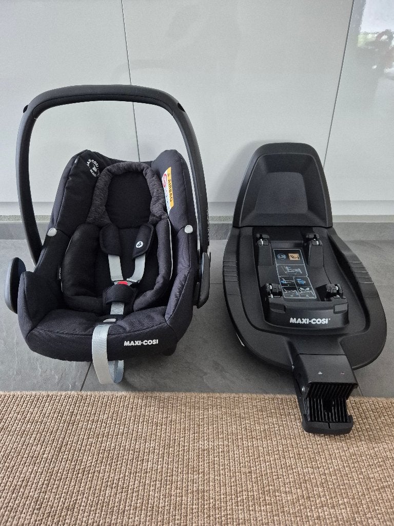 Maxi-Cosi Rock met extra hoes + Maxi-Cosi FamilyFix2, Kinderen en Baby's, Autostoeltjes, Ophalen, Autogordel of Isofix, Zijbescherming