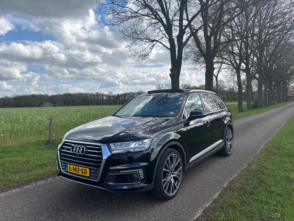 Audi Q7 3.0 TDI e-tron quattro | Pano | Luchtvering | ACC |, Auto's, Automaat, Gebruikt, Euro 6, 259 pk