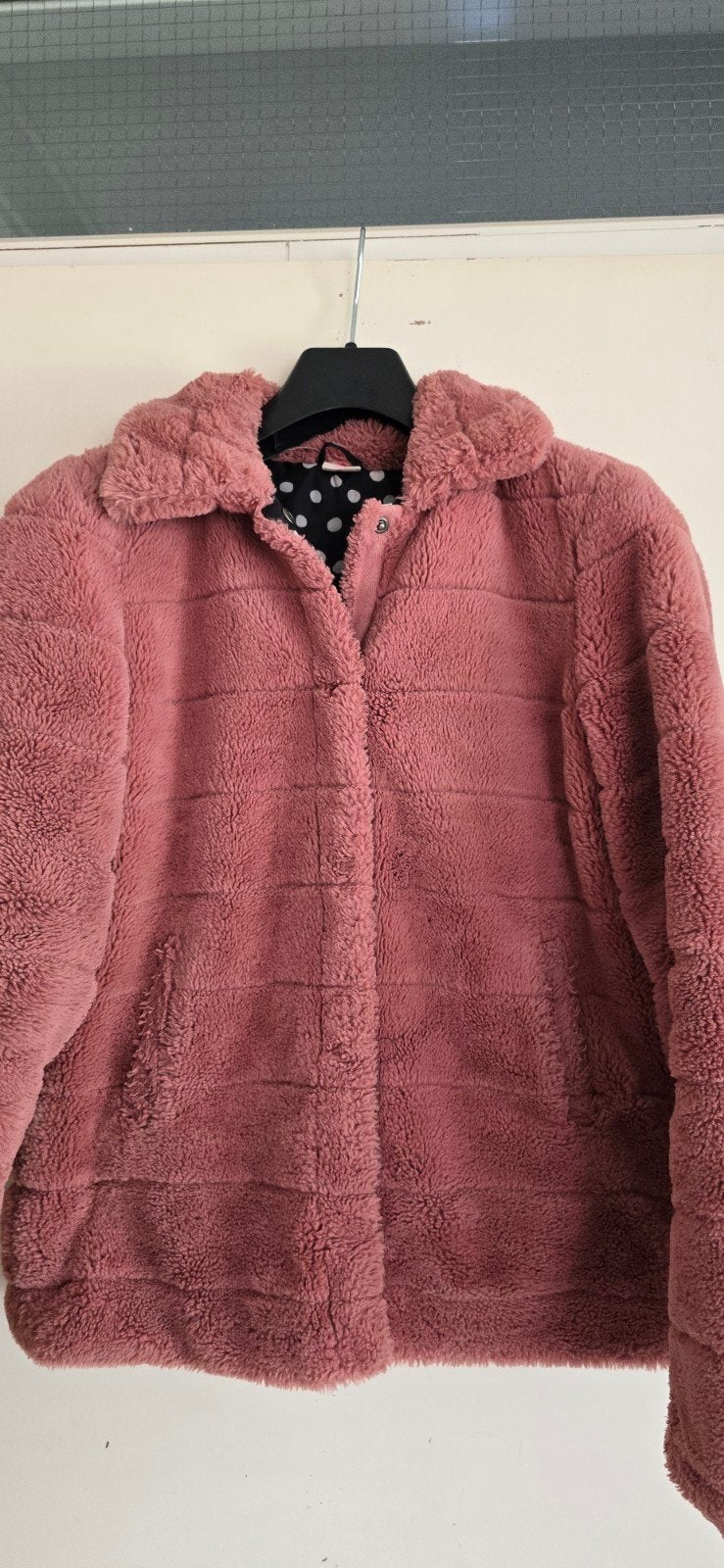 Roze teddy jas met stippen voering, Meisje, Ophalen of Verzenden, Zo goed als nieuw, Hema