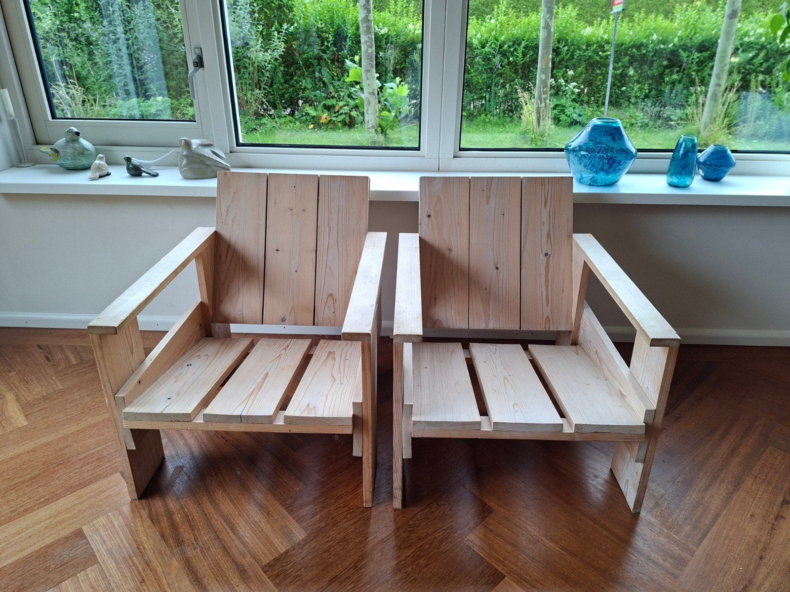 2 handgemaakte Rietveld krattenstoelen, Ophalen