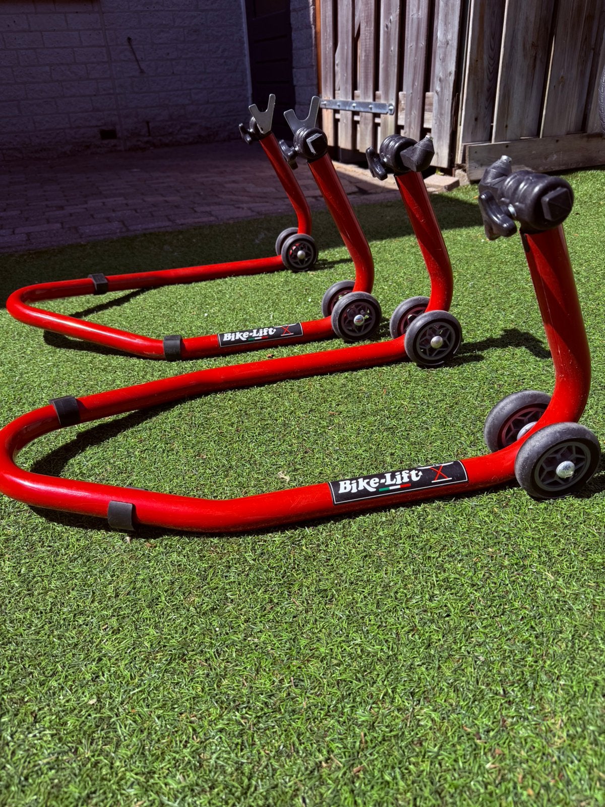 BikeLift paddockstand set voor- en achterwiel incl. adapters, Ophalen