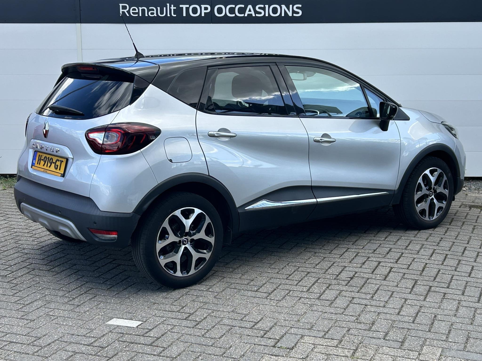 Renault Captur 1.3 TCe Intens Automaat | Navigatie | Parkeer, Auto's, Gebruikt, 4 cilinders, Leder en Stof, 1330 cc