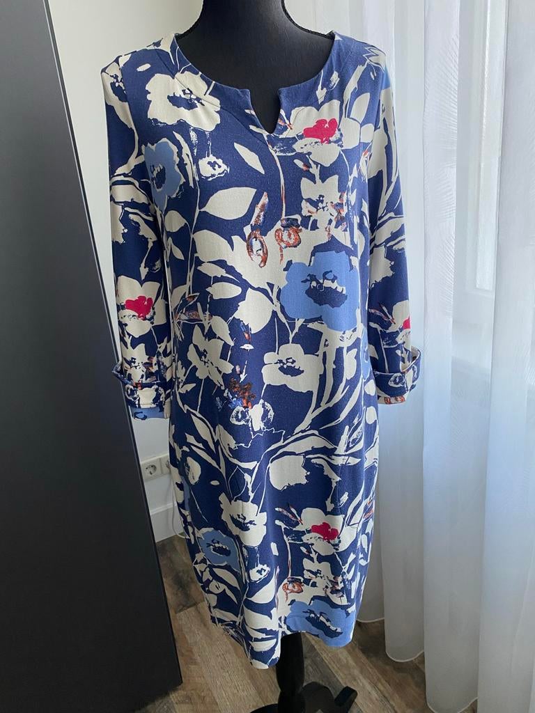 Kyra Jurk met Bloemenprint - Maat M, Maat 38/40 (M), Overige kleuren, Verzenden, Knielengte