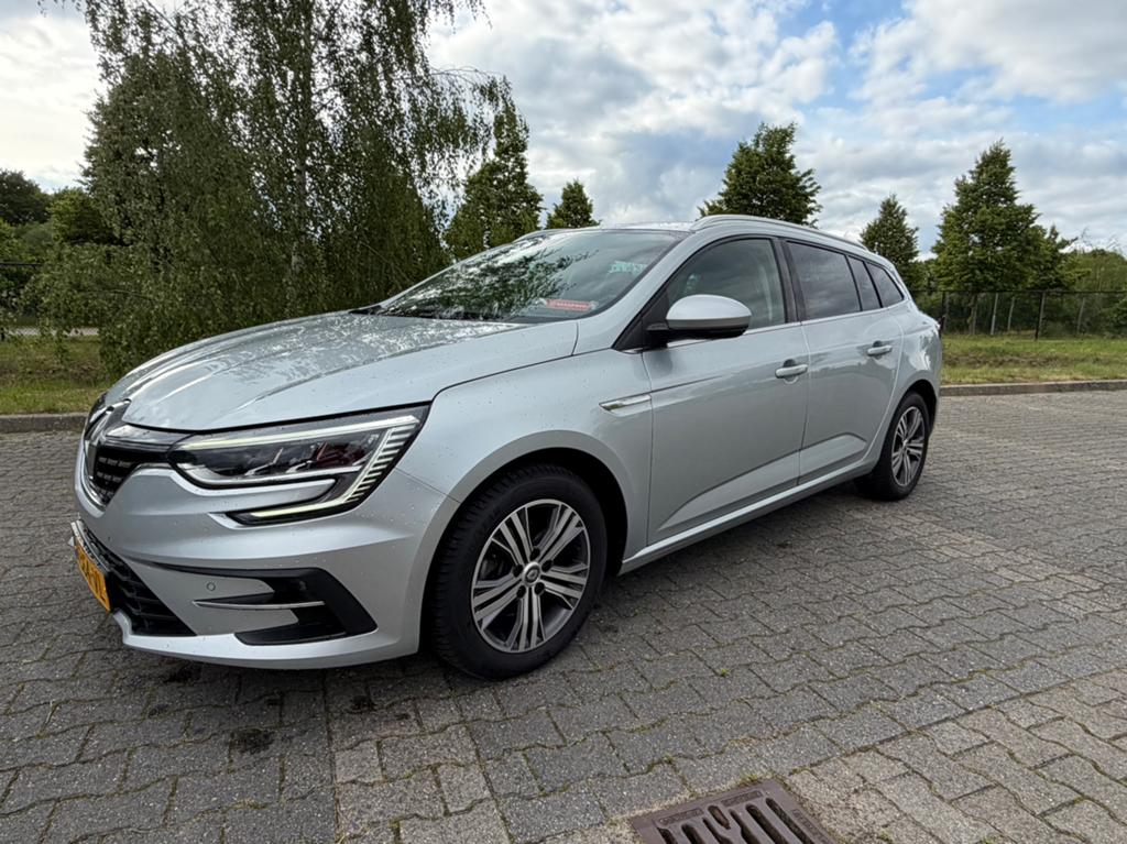 Renault Mégane Intens 1.3 TCe 140pk 2022 DEALER onderhouden, Auto's, Renault, Voorwielaandrijving, 4 cilinders, Leder en Stof