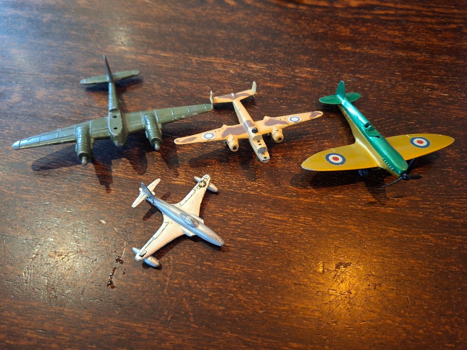 miniatuur vliegtuigen dinkytoy playart matchbox, Overige merken, 1:72 tot 1:144, Gebruikt, Ophalen of Verzenden