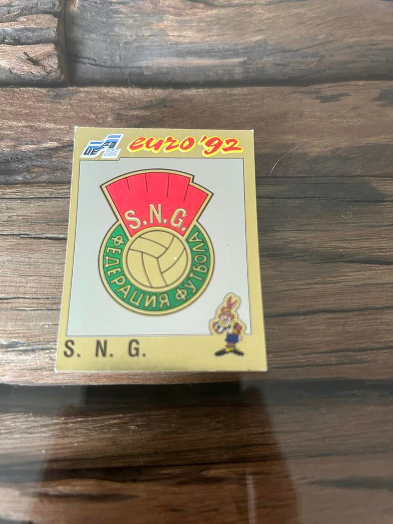 Panini Euro '92 S.N.G. sticker - Zeldzaam verzamelobject, Verzamelen, Ophalen of Verzenden, Zo goed als nieuw, Sport