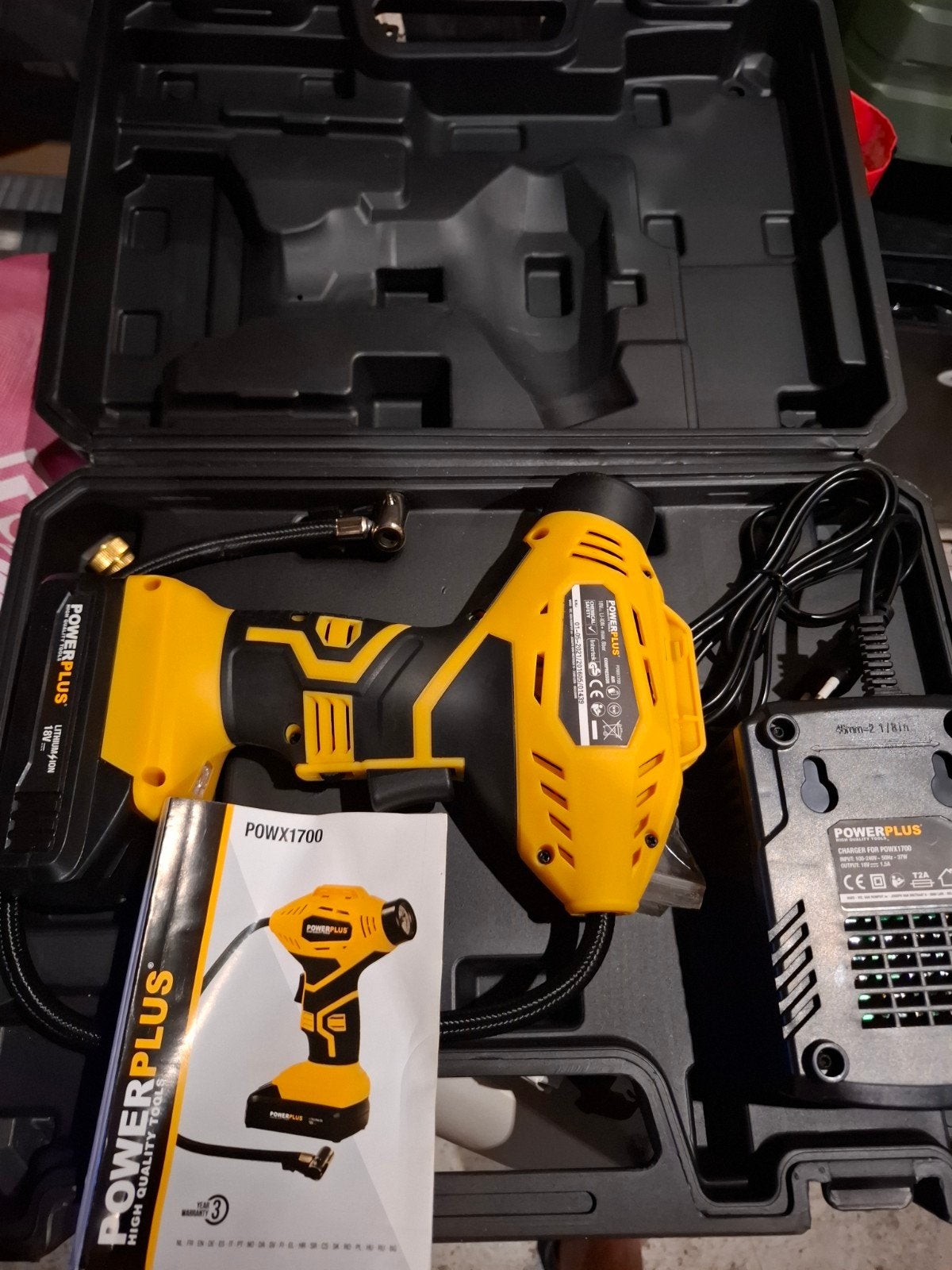 Power plus air compressor, Ophalen, Zo goed als nieuw