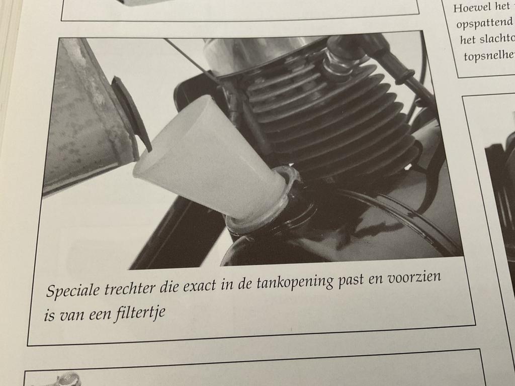 SOLEX  NIEUW ORIGINEEL TRECHTERTJE WIT KUNSTSTOF JAREN 60, Ophalen of Verzenden, Zo goed als nieuw, Overige merken