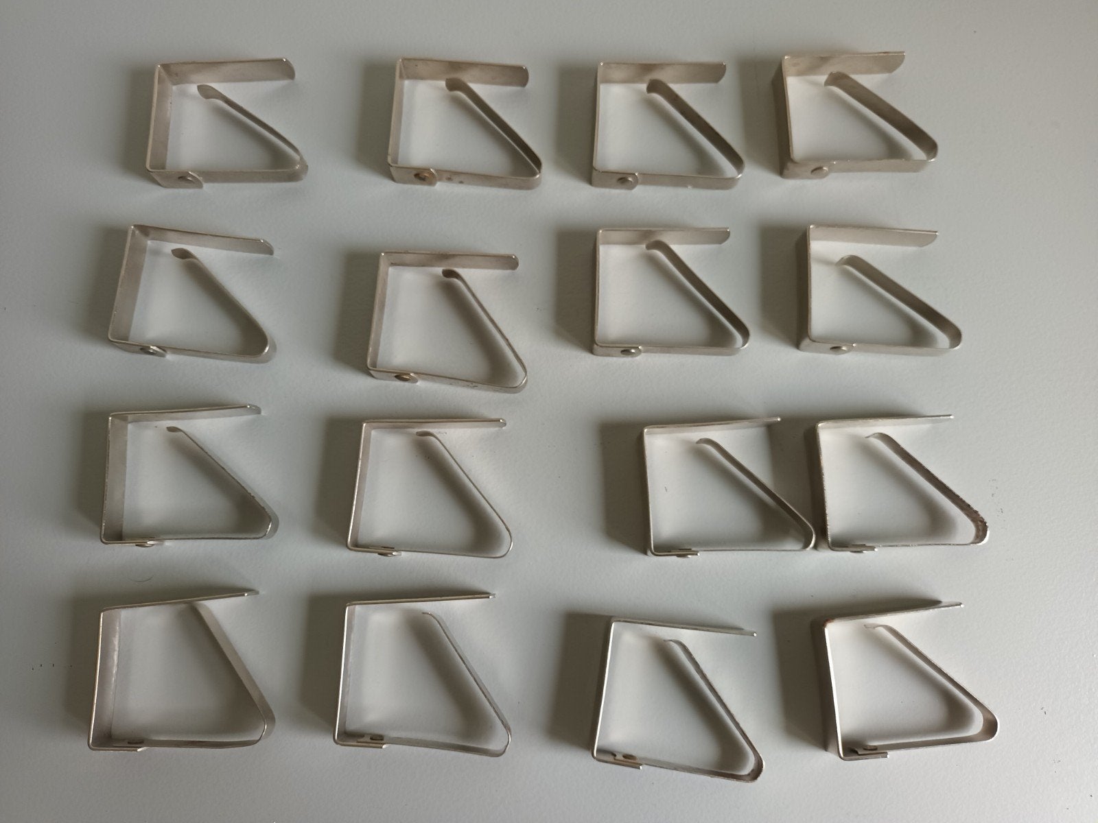 16 metalen tafelklemmen tafelklem metaal tafel klem 4 cm ong, Ophalen of Verzenden, Gebruikt, Metaal