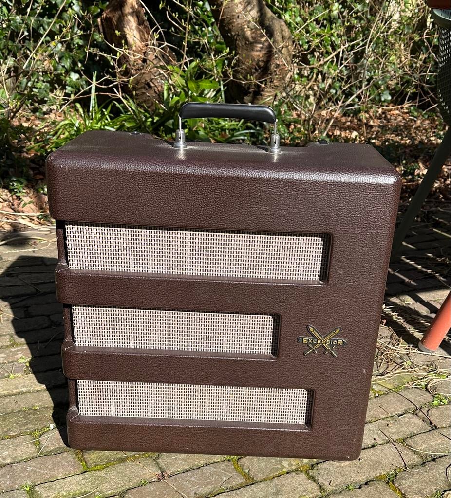 Fender Excelsior gitaarversterker, Muziek en Instrumenten, Ophalen, Zo goed als nieuw, Gitaar, Minder dan 50 watt