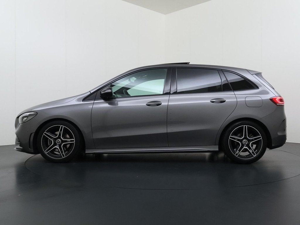 Mercedes-Benz B-klasse 180 Business Solution AMG | Trekhaak, 136 pk, Gebruikt, 4 cilinders, 700 kg