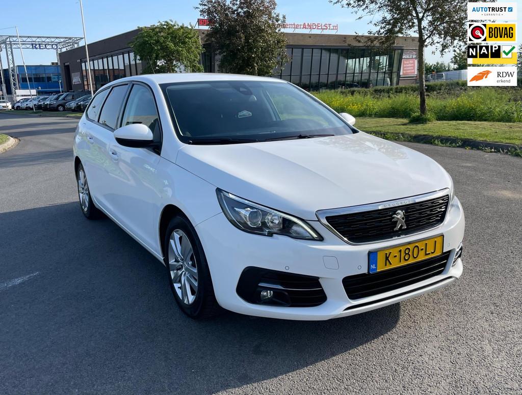 Peugeot 308 SW 1.2 PureTech Blue Lease Active, Trekhaak, Cru, Voorwielaandrijving, Stof, Gebruikt, 1199 cc