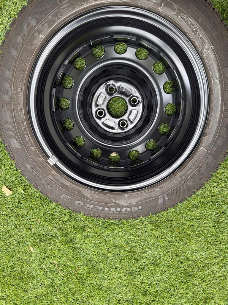 Winterband op stalen velg - 185/65 R15 van toyota yaris, Ophalen, 15 inch, Banden en Velgen, Nieuw