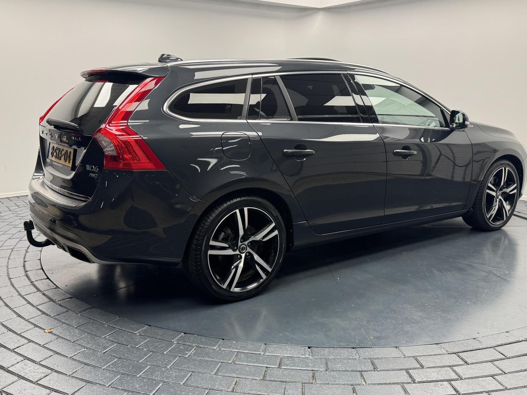 Volvo V60 2.4 D6 Plug-In Hybrid Polestar Automaat-Trekhaak-P, Auto's, Automaat, Huisgarantie, Met garantie (alle), Vierwielaandrijving
