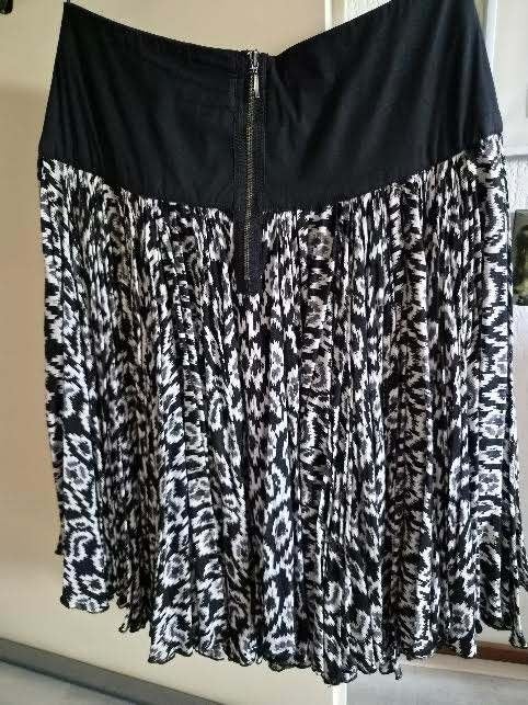 Cora Kemperman zwart witte rok, Kleding | Dames, Overige kleuren, Ophalen of Verzenden, Maat 36 (S), Onder de knie