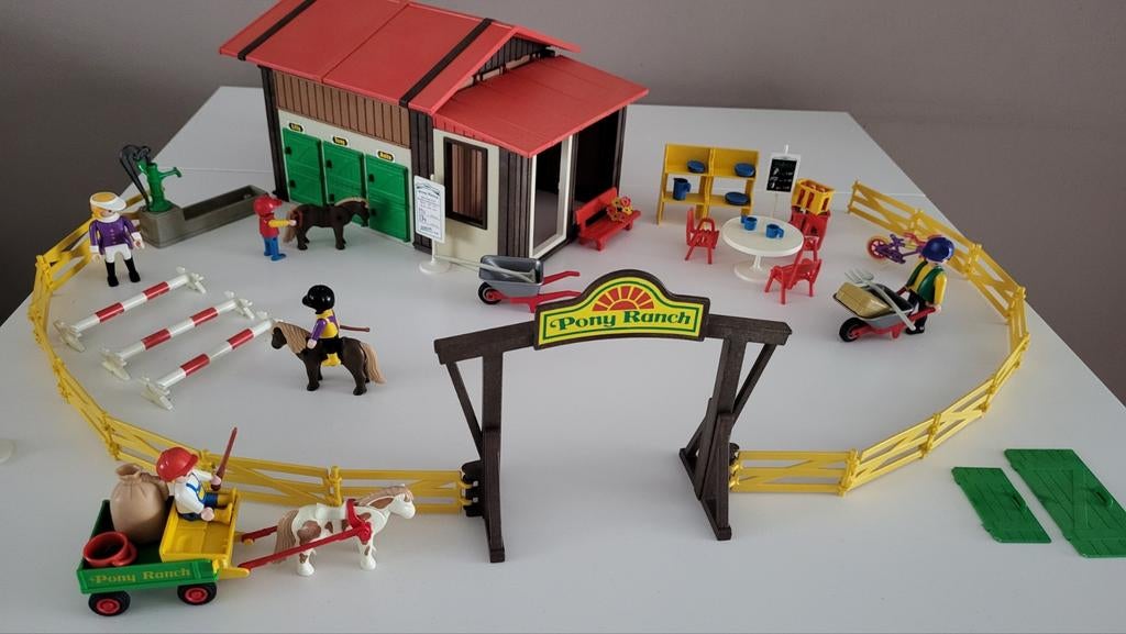 Playmobil ponyranch, pony's en 3x koetsjes, Ophalen, Gebruikt