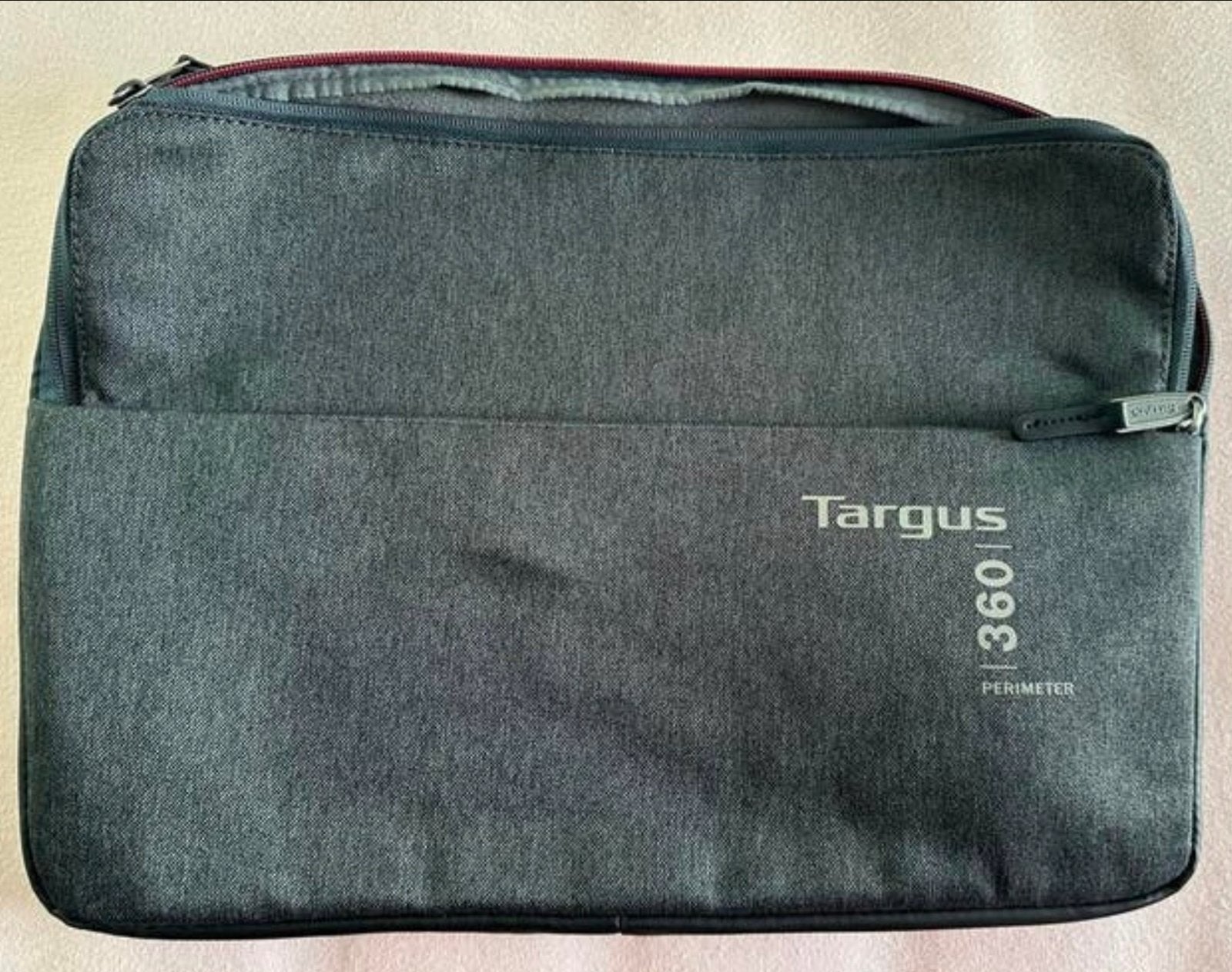 Targus 360 Perimeter laptop sleeve 13 inch - Zo goed als nie, Computers en Software, Ophalen of Verzenden, Gebruikt, Overige typen