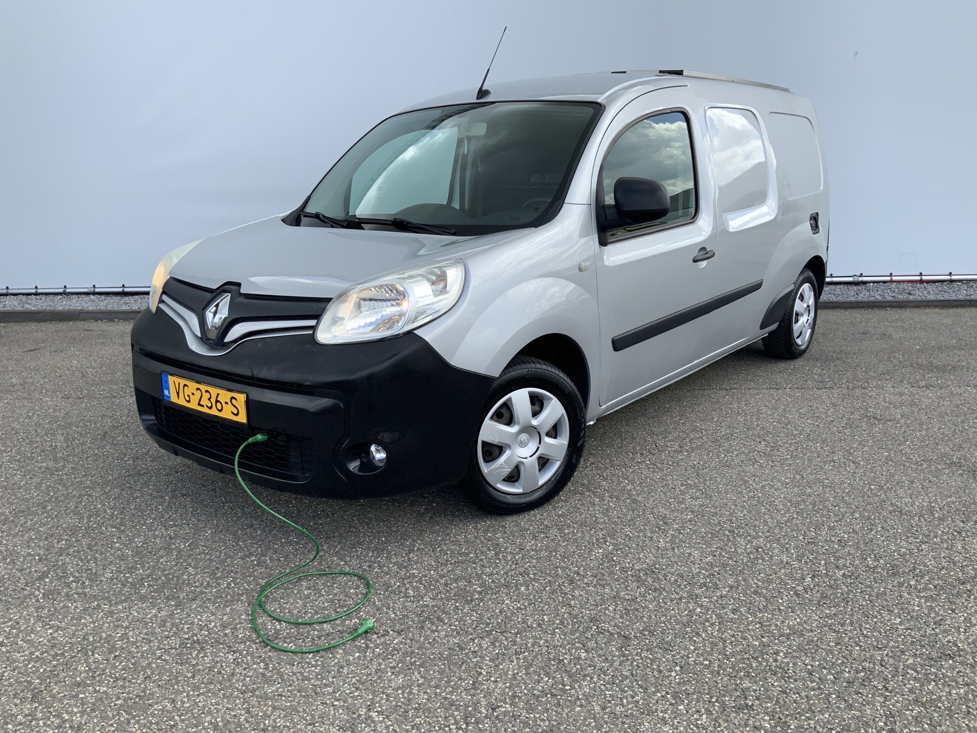 Renault Kangoo Express 1.5 dCi 90 Maxi Black Edition S&S Dag, Auto's, Euro 5, Stof, Gebruikt, 4 cilinders