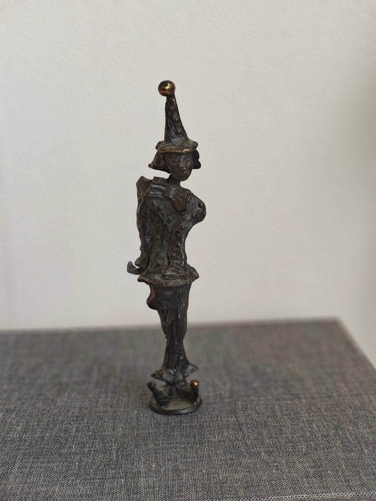 Corry Ammerlaan sculptuur - Bronzen Harlekijn, Antiek en Kunst, Minder dan 20 cm, Handgemaakt, Ophalen of Verzenden, Brons