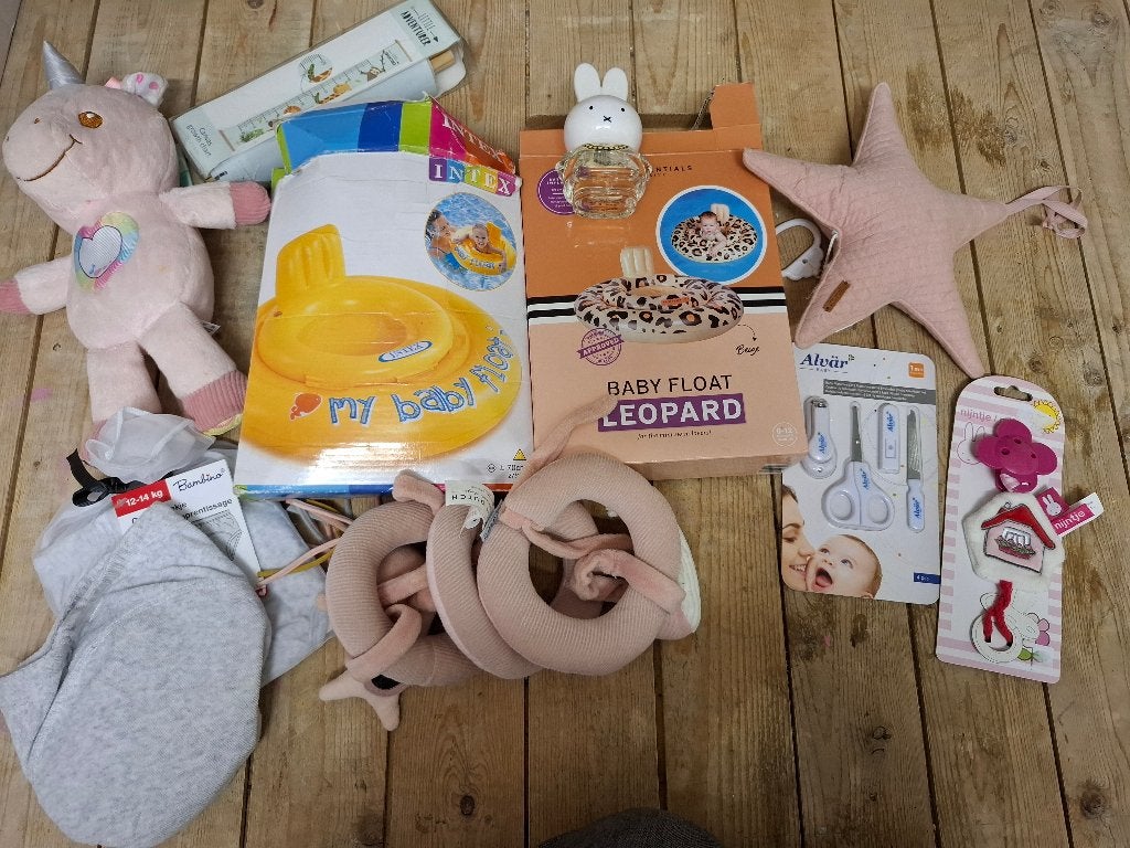 Baby float, parfum, wagenspanner, muziekster, Ophalen of Verzenden, Zo goed als nieuw, Overige typen, Met licht