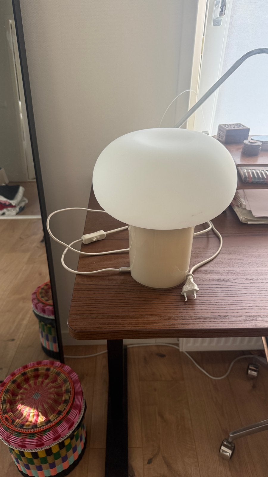 Ikea Dejsa tafellamp Hanna Kaarina design, Gebruikt, Paddenstoellamp, Wit, Ophalen of Verzenden