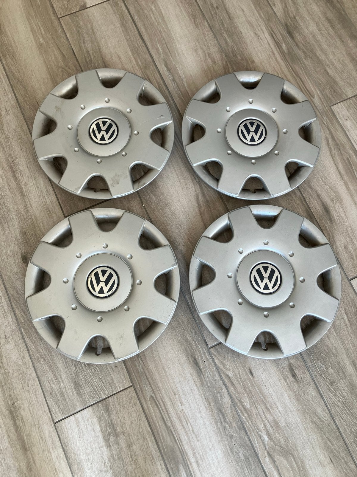 Set van 4 originele VW wieldoppen, Auto diversen, Ophalen of Verzenden, Gebruikt