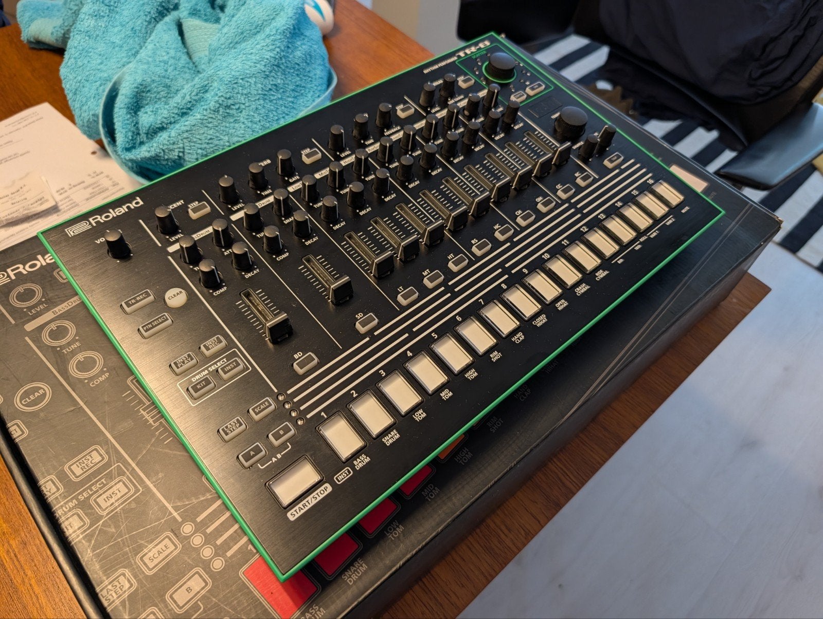 Roland TR-8 + 707 uitbreiding, decksaver en doos, Muziek en Instrumenten, Ophalen of Verzenden, Zo goed als nieuw, Roland
