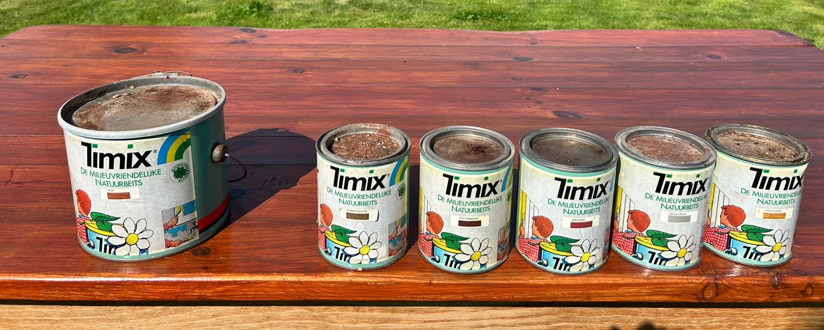 Gratis potjes beits in verschillende kleuren, Ophalen, Beits